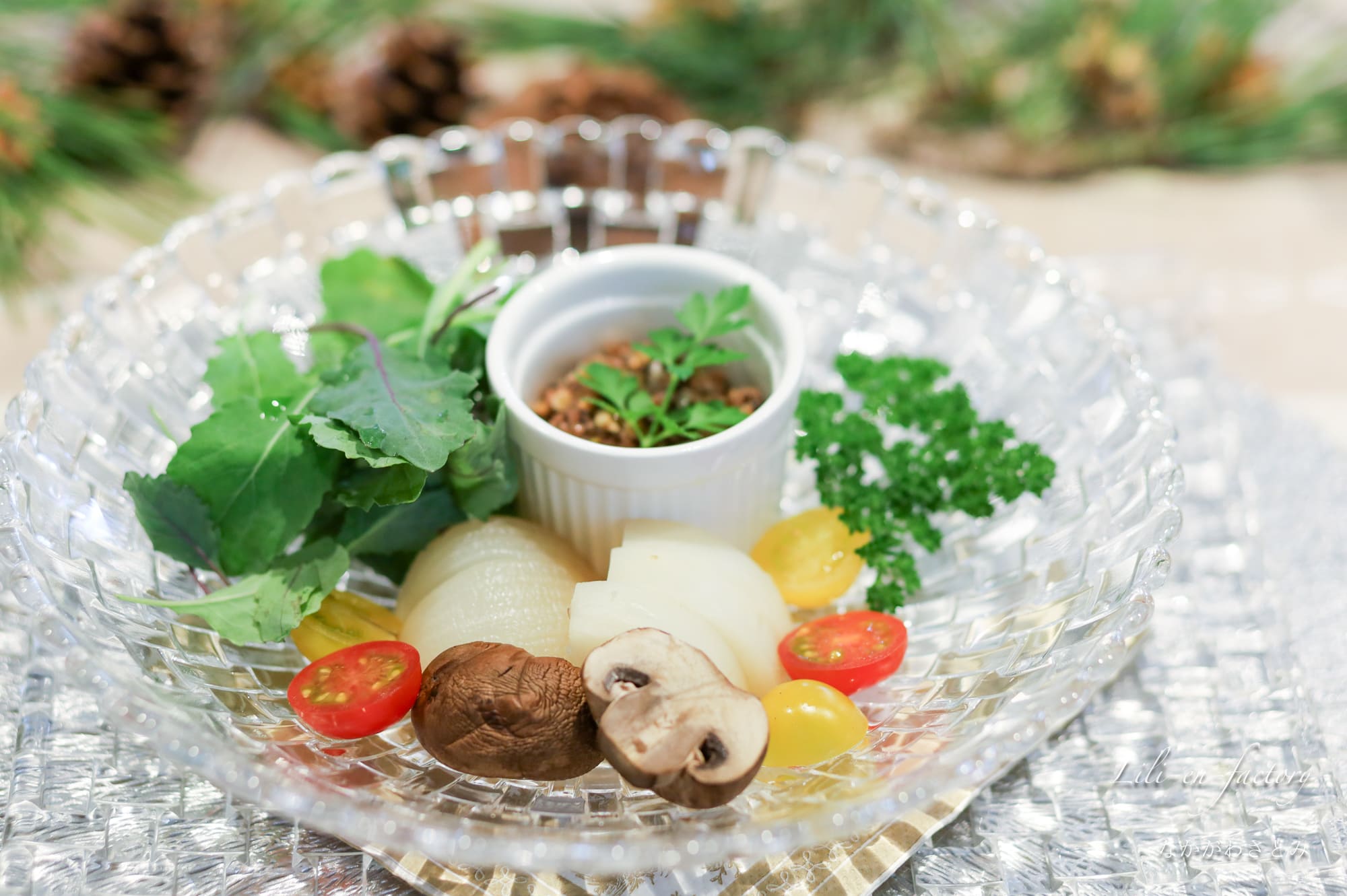 デトックスランチ会で提供される旬のオーガニック野菜を使った前菜プレート