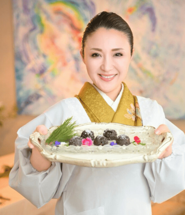 罪悪感なく美味しく食べられるギルトフリースイーツを提案する山﨑まな